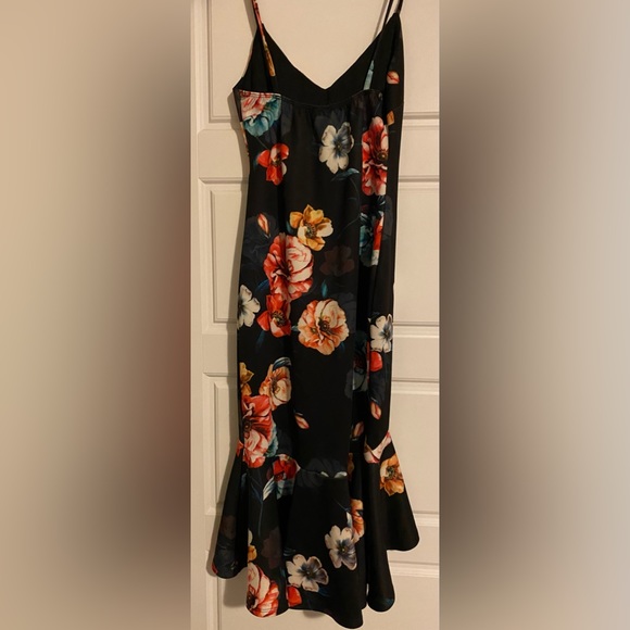 Another Story beautiful floral fitted dress size medium - Picture 2 of 7